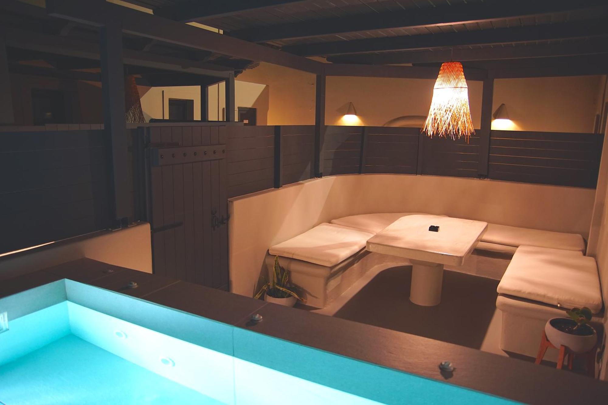Black Diamond Suites (Adults Only) Akrotírion Eksteriør billede